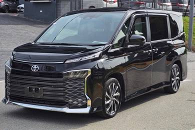 Toyota Voxy S-Z in Bangi, SGR