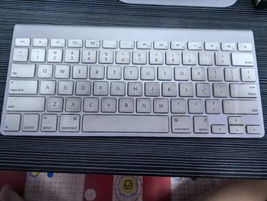 Apple Wireless keyboard