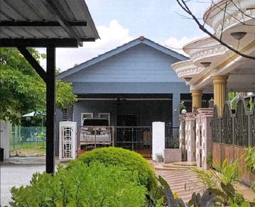 Semi-Detached House For Auction in Rawang,SGR