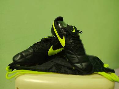 Nike tempo mix stud first grade