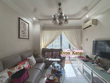 Apartment For Sale in Suria Mutiara