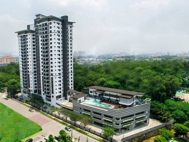 Condominium For Auction in Royalle Condominium