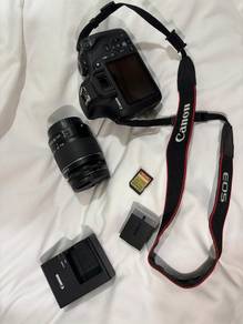 canon EOS 2000D