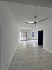 Apartment For Sale in Golden Villa
