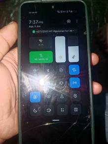 Infinix Hot 30 5G - LCD Retak Tapi Msih Cukup Baik