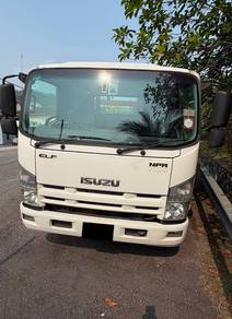 Isuzu lorry