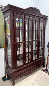 Almari Display Antik