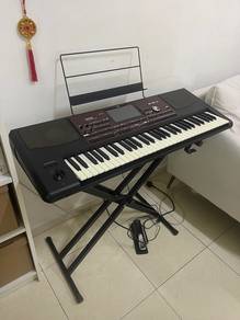 Korg PA700