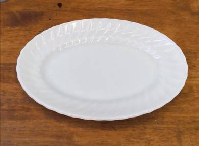 Anchor hocking white oval tray