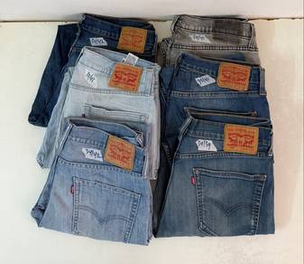 Levi’s Jeans sz 34 Combo.,,