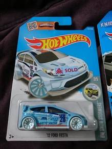Hotwheels '12 Ford Fiesta blue not Tomica