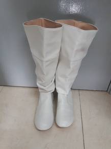 lightly used 