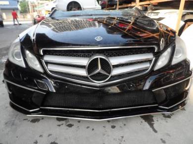 Mercedes benz w207 half cut spare parts