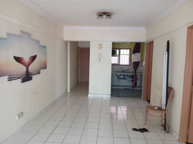 Condominium For Rent in Arena Green