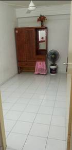 Flat For Rent in Desa Putra (Queensbay)