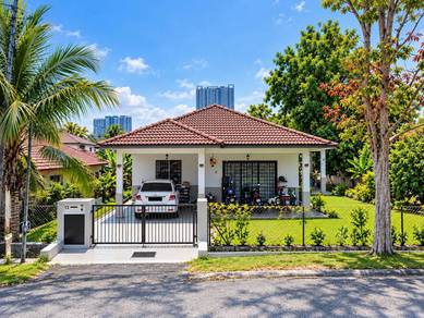 Bungalow House For Sale in Seri Kembangan,SGR