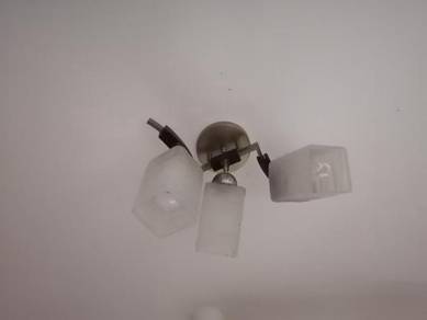 Lampu hiasan rumah