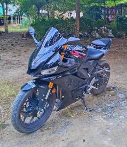 Yamaha R25