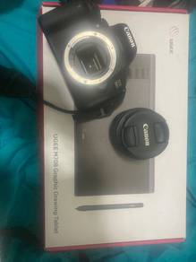 Camera canon eos700d with a lens 18-55mm lightly used.
