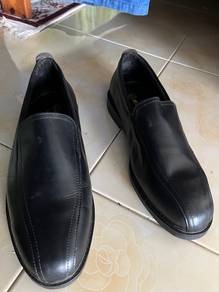 Kasut Kulit Classic (Hitam)
