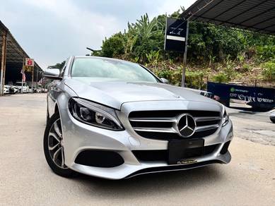 Mercedes Benz C180 180 AVANTGARDE (CBU) in Salak Selatan, KUL