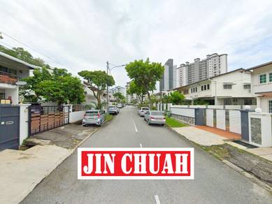 Semi-Detached House For Sale in Jelutong,PNG