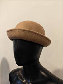 Small beige hat 53cm unisex
