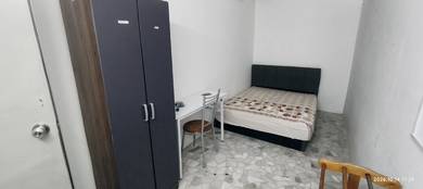 Room in Tanjong Tokong, PNG