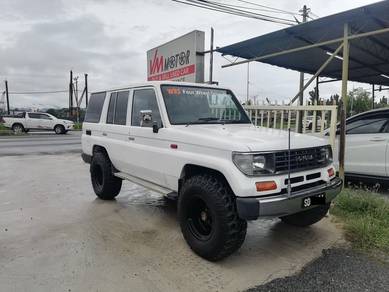 Toyota Land Cruiser II in Kota Kinabalu, SBH