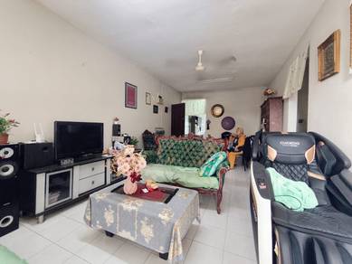 Condominium For Sale in Selesa Puteri Condominium