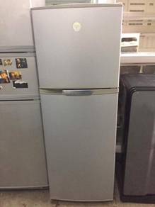Electrolux 2 Doors fridge Peti Sejuk Ais ice