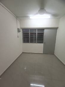 Flat For Rent in Lorong Semarak Api