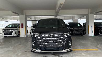 Toyota Alphard Z in Desa Petaling, KUL