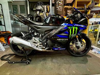 Yamaha R15