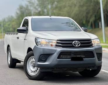 2023 Toyota Hilux MT