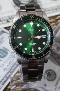 Alba Quartz Green Diver Watch VJ32