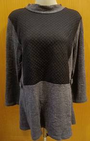 Two-tone Quilted Mock Neck Long Sleeve Top