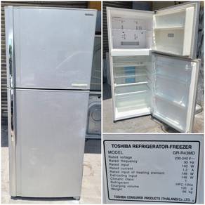Toshiba fridge refrigerator 2d peti sejuk peti ais