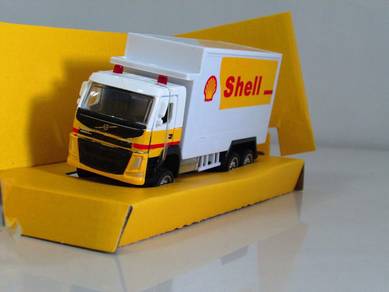 CCA 1-72 Volvo FM Box Truck Shell Courier Truck
