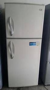 Refrigerator Fridge Peti Sejuk Ais Ice 2 Pintu LG