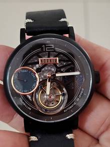 Nornir tourbillon