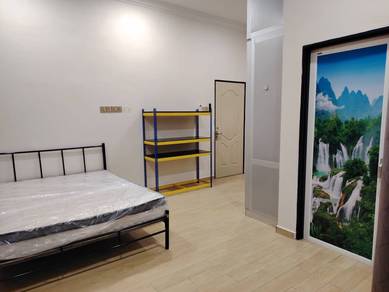 Room in Puchong, SGR
