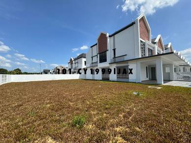 Semi-Detached House For Sale in Setia Alam,SGR