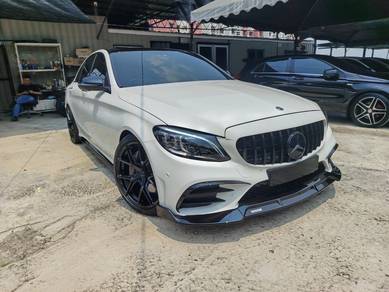 Mercedes Benz C300 300 AMG LINE in Desa Petaling, KUL
