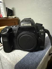 Canon 5D Mark ii / 2
