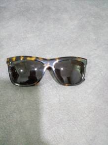 Authentic Calvin Klein Wayfarer Sunglasses