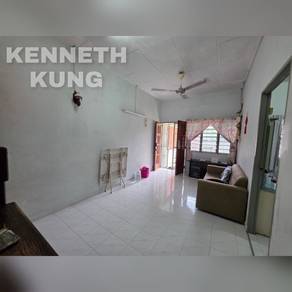Semi-Detached House For Rent in Relau,PNG