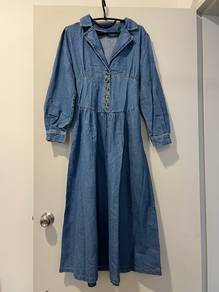 Denim Dress woman casual look