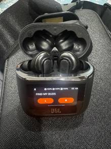 JBL Tour Pro 2 - Like NEW