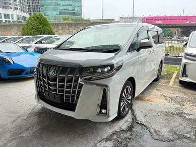 Toyota Alphard SC in Damansara, KUL